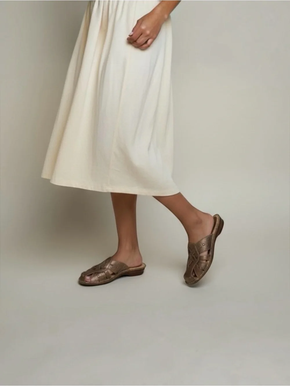 Covington Heather Bronze Leather Fisherman Comfort Slip On Slide Wedge Sandals 8